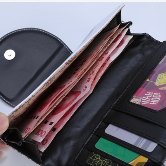 Unisex Nightmare Before Christmas magnetic buckle wallets. white or black - Picture 6 of 7